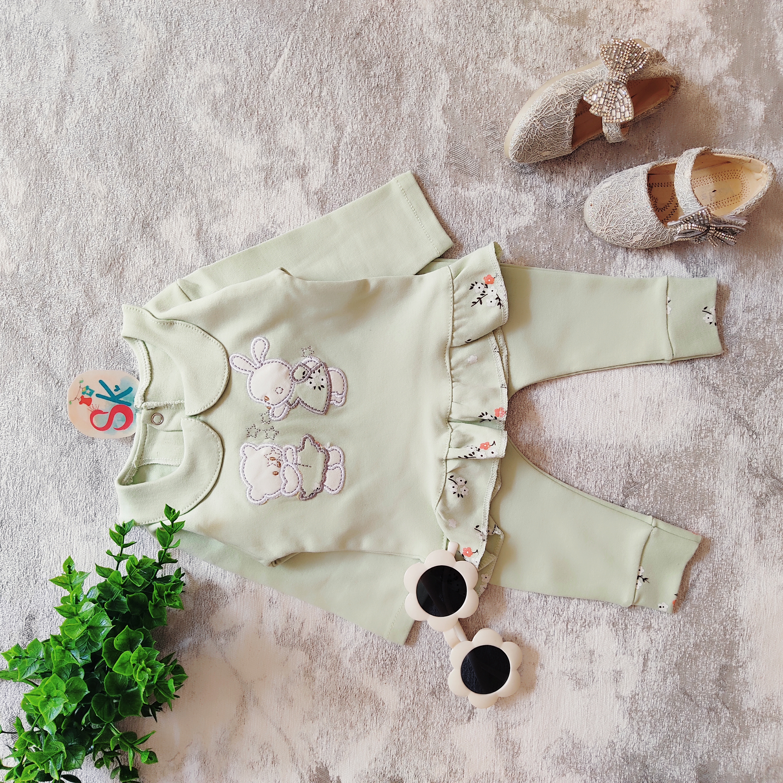 بلوز یقه ببه باشلوار دخترانه نوزادی تا دوسال